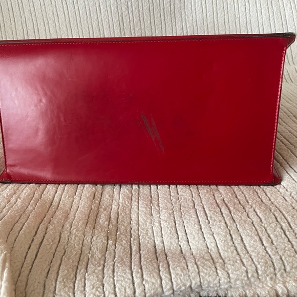 Elegant Red Designer Handbag - Picture 6 of 8